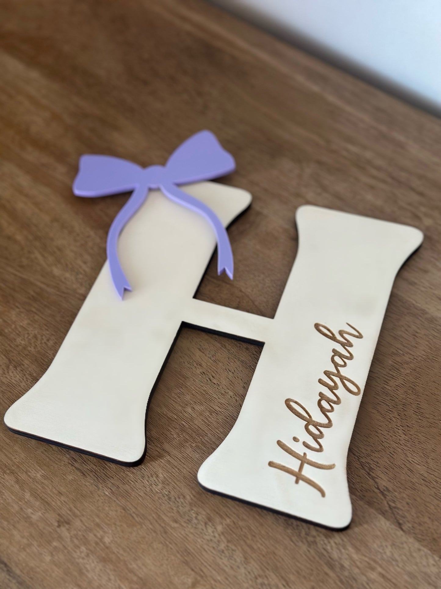 Personalised A-Z Letters with Bow Wall Plaque (5 Colours)